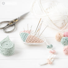 Charger l'image dans la galerie, Kawaii Kite from "AradiyaToys Kawaii” collection / Crochet Pattern (Amigurumi Tutorial PDF File), Keychain Beginner Handmade DIY Pin Cushion
