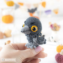 Load image into Gallery viewer, raven crochet pattern halloween decor crow amigurumi tutorial by AradiyaToys mini kingdom crochet DIY file handmade PDF amigurumi pattern