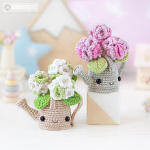 Charger l'image dans la galerie, Kawaii Watering Can with Hydrangea from "AradiyaToys Kawaii” collection / Crochet Pattern (Amigurumi Tutorial PDF File) Handmade Flowers DIY