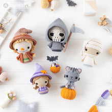 Charger l'image dans la galerie, Halloween Minis set 3 from “AradiyaToys Minis” collection / crochet patterns by AradiyaToys (Amigurumi tutorial PDF file) witch scarecrow