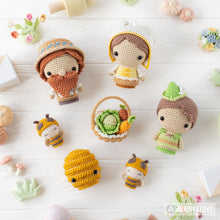 Charger l'image dans la galerie, 6-in-1 bee farm crochet pattern amigurumi by AradiyaToys mini kingdom beekeeper beehive basket of vegetables DIY handmade tutorial PDF file