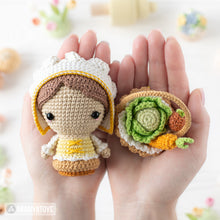 Charger l'image dans la galerie, 6-in-1 bee farm crochet pattern amigurumi by AradiyaToys mini kingdom beekeeper beehive basket of vegetables DIY handmade tutorial PDF file