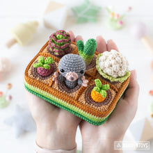 Carica l'immagine nel visualizzatore di Gallery, amigurumi vegetable patch crochet pattern by AradiyaToys mini kingdom mole carrot broccoli beetroot vegetables crochet DIY tutorial PDF file