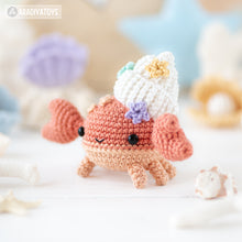 Carica l'immagine nel visualizzatore di Gallery, amigurumi kawaii crab crochet pattern AradiyaToys sea creatures crochet DIY tutorial PDF file handmade mini hermit crab amigurumi pattern