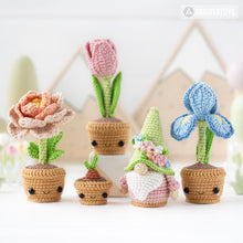 Charger l'image dans la galerie, Secret Garden from “Mini Kingdom” collection / crochet patterns by AradiyaToys (Amigurumi tutorial PDF file), crochet flowers, amigurumi gnome, crochet ladybug, amigurumi gardener