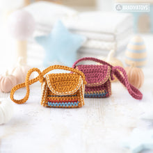 Carica l'immagine nel visualizzatore di Gallery, crossbody bag crochet pattern amigurumi AradiyaToys doll accessories crochet DIY tutorial PDF file handmade bag amigurumi pattern keychain