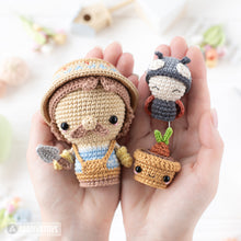 Charger l'image dans la galerie, Secret Garden from “Mini Kingdom” collection / crochet patterns by AradiyaToys (Amigurumi tutorial PDF file), crochet flowers, amigurumi gnome, crochet ladybug, amigurumi gardener