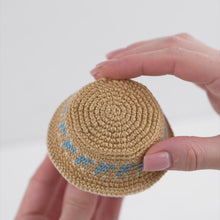 Charger et lire la vidéo dans la visionneuse de la Galerie, 6-in-1 bee farm crochet pattern amigurumi by AradiyaToys mini kingdom beekeeper beehive basket of vegetables DIY handmade tutorial PDF file