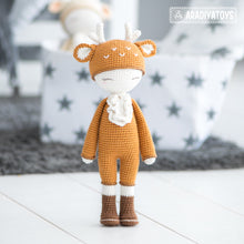 Charger l'image dans la galerie, Friendy Annie the Deer from "AradiyaToys Friendies" collection / doll crochet pattern by AradiyaToys (Amigurumi tutorial PDF file)