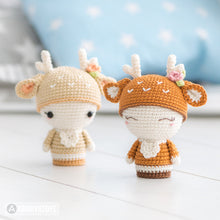 Charger l'image dans la galerie, Mini Annie the Deer from "AradiyaToys Minis” collection / little doll crochet pattern by AradiyaToys (Amigurumi tutorial PDF file)