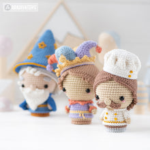 Charger l'image dans la galerie, Royal Servants from “Mini Kingdom” collection, crochet patterns by AradiyaToys (Amigurumi tutorial PDF file), joker, astronomer, chef, drummer