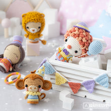 Charger l'image dans la galerie, Circus Minis from “AradiyaToys Minis” collection / crochet patterns by AradiyaToys (Amigurumi tutorial PDF file) / crochet circus / clown