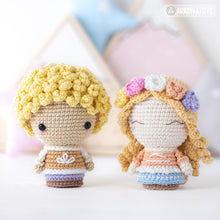 Charger l'image dans la galerie, The Lost Prince and Princess from “AradiyaToys Minis” collection / crochet pattern by AradiyaToys (Amigurumi tutorial PDF file)