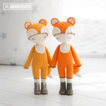 Charger l'image dans la galerie, Friendy Laura the Fox from "AradiyaToys Friendies" collection / doll crochet pattern by AradiyaToys (Amigurumi tutorial PDF file)