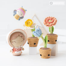 Indlæs billede til gallerivisning Flower Garden from “Mini Kingdom” collection / crochet patterns by AradiyaToys (Amigurumi tutorial PDF file) / crochet flower / amigurumi