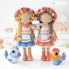 Charger l'image dans la galerie, Friendy Lesia la poupée ukrainienne et son coq incassable de la collection "AradiyaToys Friendies" / modèle au crochet (Tutoriel amigurumi au format PDF) / crochet Ukraine