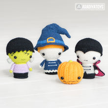 Charger l'image dans la galerie, Halloween Minis set from “AradiyaToys Minis” collection / crochet pattern by AradiyaToys (Amigurumi tutorial PDF file)