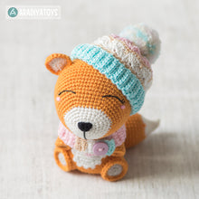 Charger l'image dans la galerie, Fox Alice from “AradiyaToys Design” collection / fox crochet pattern by AradiyaToys (Amigurumi tutorial PDF file)