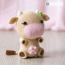 Charger l'image dans la galerie, Crochet Pattern of Cow Mia from "AradiyaToys Design" (Amigurumi tutorial PDF file) / cute cow crochet pattern by AradiyaToys