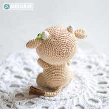 Charger l'image dans la galerie, Crochet Pattern of Cow Mia from "AradiyaToys Design" (Amigurumi tutorial PDF file) / cute cow crochet pattern by AradiyaToys