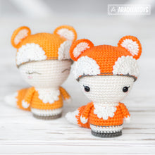 Charger l'image dans la galerie, Mini Laura the Fox from "AradiyaToys Minis” collection / mini doll crochet pattern by AradiyaToys (Amigurumi tutorial PDF file)