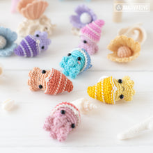 Laden Sie das Bild in den Galerie-Viewer, kawaii mollusc crochet pattern baby octopus amigurumi tutorial by AradiyaToys mini kingdom crochet DIY file handmade PDF amigurumi pattern
