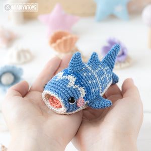 amigurumi whale shark crochet pattern by AradiyaToys mini kingdom crochet whale shark DIY tutorial PDF file handmade fish amigurumi pattern