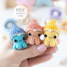 Laden Sie das Bild in den Galerie-Viewer, kawaii mollusc crochet pattern baby octopus amigurumi tutorial by AradiyaToys mini kingdom crochet DIY file handmade PDF amigurumi pattern
