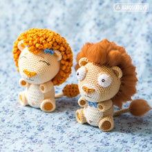 Laden Sie das Bild in den Galerie-Viewer, Crochet Pattern of Lion Cubs Bobby and Lily from &quot;AradiyaToys Design&quot; (Amigurumi tutorial PDF file) / lion crochet pattern by AradiyaToys
