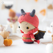 Load image into Gallery viewer, 5-in-1 halloween characters crochet pattern pdf sad clown frankenstein gnome pumpkinhead plague doctor el diablito amigurumi diy toy set

