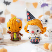 Load image into Gallery viewer, 5-in-1 halloween characters crochet pattern pdf sad clown frankenstein gnome pumpkinhead plague doctor el diablito amigurumi diy toy set
