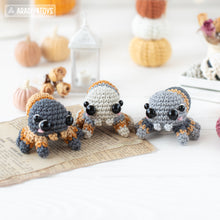 Cargar imagen en el visor de la galería, baby spider crochet pattern halloween amigurumi tutorial AradiyaToys mini kingdom crochet tarantula DIY file handmade PDF amigurumi pattern
