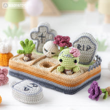 Carica l&#39;immagine nel visualizzatore di Gallery, 4-in-1 halloween night crochet pattern graveyard amigurumi tutorial AradiyaToys mini kingdom DIY raven spider zombie howto digital PDF file
