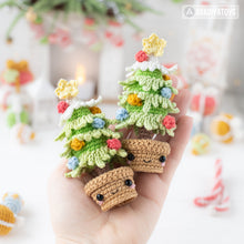 Load image into Gallery viewer, kawaii mini Christmas tree crochet pattern amigurumi tutorial AradiyaToys Christmas tree decor ornament xmas crochet DIY lesson PDF file
