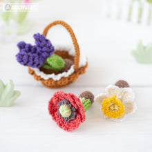 Afbeelding in Gallery-weergave laden, flower basket crochet pattern PDF narcissus poppy lavender amigurumi flowers DIY tutorial mini kingdom handmade instant download bouquet
