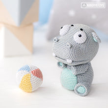 Laden Sie das Bild in den Galerie-Viewer, Crochet Pattern of Hippo Bruno from &quot;AradiyaToys Design&quot; (Amigurumi tutorial PDF file) / cute hippo crochet pattern by AradiyaToys
