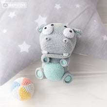 Laden Sie das Bild in den Galerie-Viewer, Crochet Pattern of Hippo Bruno from &quot;AradiyaToys Design&quot; (Amigurumi tutorial PDF file) / cute hippo crochet pattern by AradiyaToys
