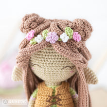 Carica l&#39;immagine nel visualizzatore di Gallery, Friendy Luna with Kawaii Sprout from &quot;AradiyaToys Friendies&quot; collection / crochet doll pattern (Amigurumi tutorial PDF file), elf doll dress
