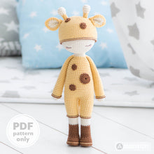 Laden Sie das Bild in den Galerie-Viewer, Friendy Sonya the Giraffe from &quot;AradiyaToys Friendies&quot; collection / doll crochet pattern by AradiyaToys (Amigurumi tutorial PDF file)
