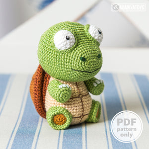 Turtle Gina from “AradiyaToys Design” collection / cute turtle crochet pattern by AradiyaToys (Amigurumi tutorial PDF file)