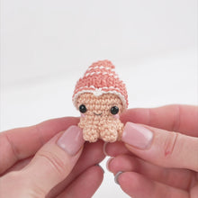 Laden und Abspielen von Videos im Galerie-Viewer, kawaii mollusc crochet pattern baby octopus amigurumi tutorial by AradiyaToys mini kingdom crochet DIY file handmade PDF amigurumi pattern

