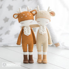 Load image into Gallery viewer, Friendy Annie the Deer from &quot;AradiyaToys Friendies&quot; collection / doll crochet pattern by AradiyaToys (Amigurumi tutorial PDF file)
