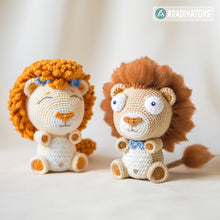 Load image into Gallery viewer, Crochet Pattern of Lion Cubs Bobby and Lily from &quot;AradiyaToys Design&quot; (Amigurumi tutorial PDF file) / lion crochet pattern by AradiyaToys
