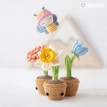 Cargar imagen en el visor de la galería, Flower Garden from “Mini Kingdom” collection / crochet patterns by AradiyaToys (Amigurumi tutorial PDF file) / crochet flower / amigurumi
