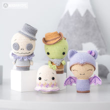 Załaduj obraz do przeglądarki galerii, Halloween Minis set 2 from “AradiyaToys Minis” collection / crochet pattern by AradiyaToys (Amigurumi tutorial PDF file)

