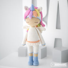 Charger l&#39;image dans la galerie, Friendy Emily the Unicorn from &quot;AradiyaToys Friendies&quot; collection / doll crochet pattern by AradiyaToys (Amigurumi tutorial PDF file)
