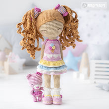 Load image into Gallery viewer, Friendy Candy with Gummy Bear from &quot;AradiyaToys Friendies&quot; collection / crochet pattern by AradiyaToys (Amigurumi tutorial PDF file)

