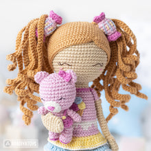 Load image into Gallery viewer, Friendy Candy with Gummy Bear from &quot;AradiyaToys Friendies&quot; collection / crochet pattern by AradiyaToys (Amigurumi tutorial PDF file)
