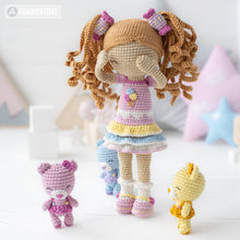 Afbeelding in Gallery-weergave laden, Friendy Candy with Gummy Bear from &quot;AradiyaToys Friendies&quot; collection / crochet pattern by AradiyaToys (Amigurumi tutorial PDF file)
