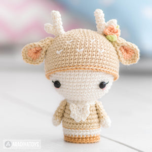 Mini Annie the Deer from "AradiyaToys Minis” collection / little doll crochet pattern by AradiyaToys (Amigurumi tutorial PDF file)